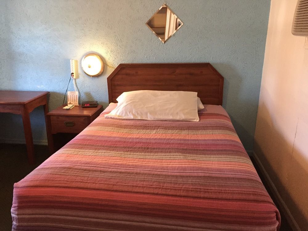 Cooper Motel Tuscola Extérieur photo